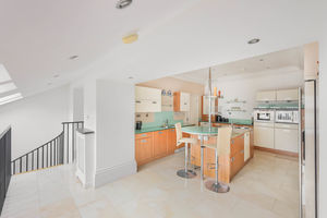 Photo 21- click for photo gallery